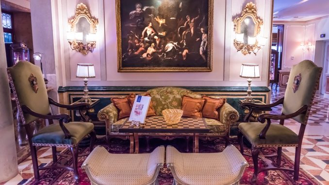 venice-italy-gritti-palace-1606930_1280
