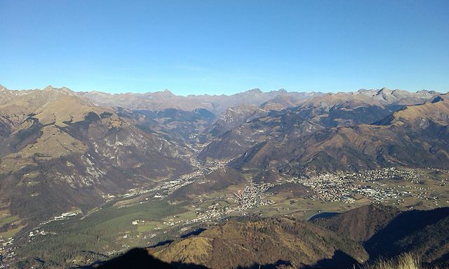 Clusone vanaf de pizzo Formico