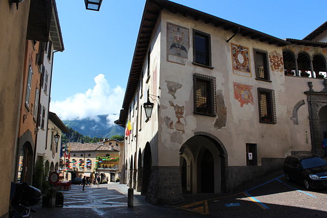 Clusone palazzo comunale_clusone_01