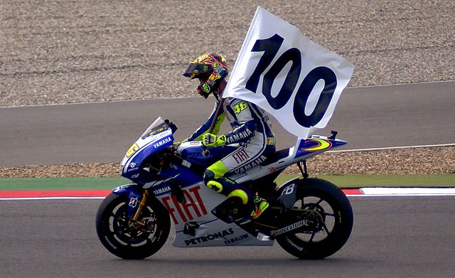 Rossi behaalt zijn 100e zege in de GP van Nederland