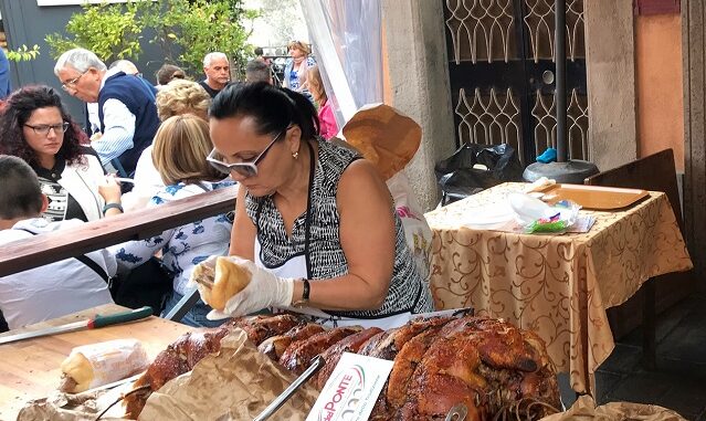 Wijn van Clemens Ariccia porchetta