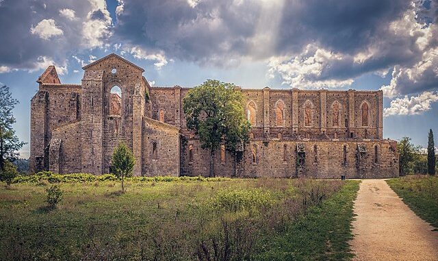 Abbazia_Di_San_Galgano_640x480