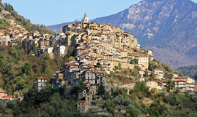 Blik op Apricale