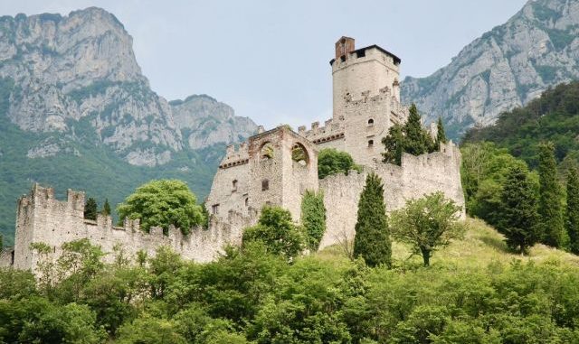 castello di avio