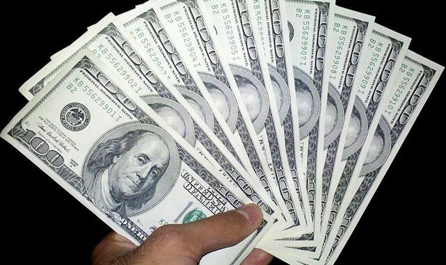 Us_dollars_one_hundred_banknotes