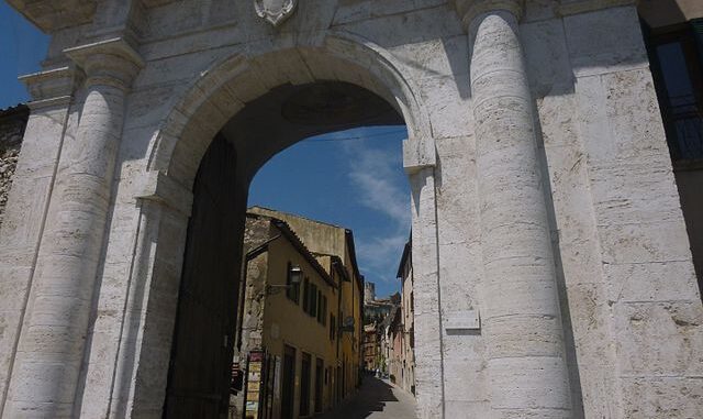 Amelia_Porta_Romana