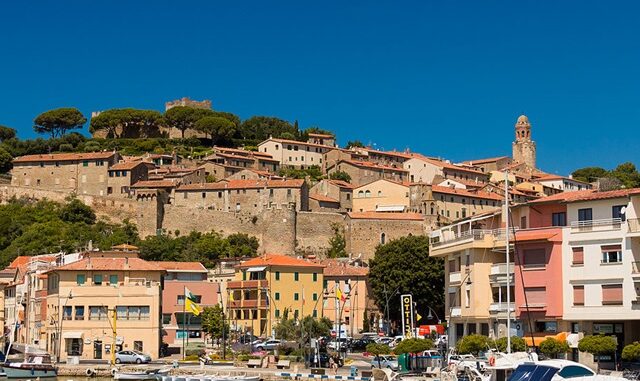 Castiglione_della_Pescaia zicht op kustlijn